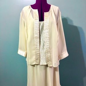 Beautiful yellow Le Bos 3 piece suit (skirt,shell, jacket)